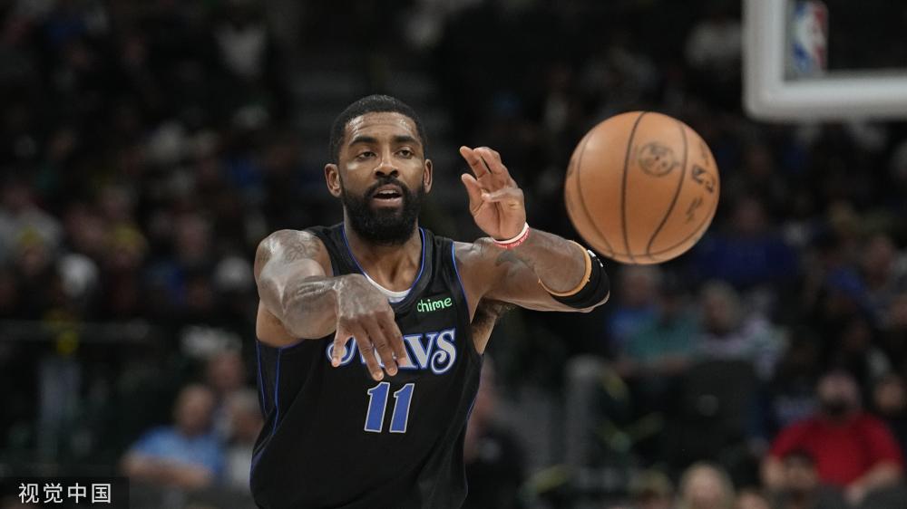 举步维艰 举步维艰